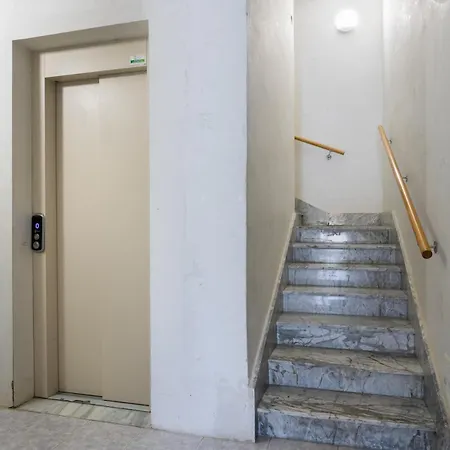 Letcom Apartment